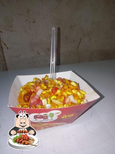 Food at ಚಿಂಟು ಕೋಲ್ಹಪುರಿ