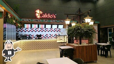 The interior of Caldos solan