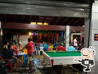O interior do Bar Do Bigode