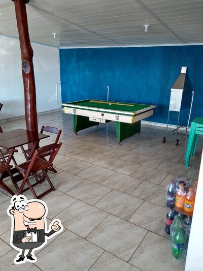O interior do Stop Lanches