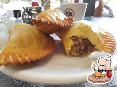 Delicie-se com um hambúrguer no Café Tainhas