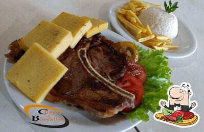 Escolha refeições de carne no Churrascaria Novo Podolan