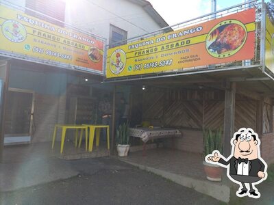 O interior do Esquina Do Frango