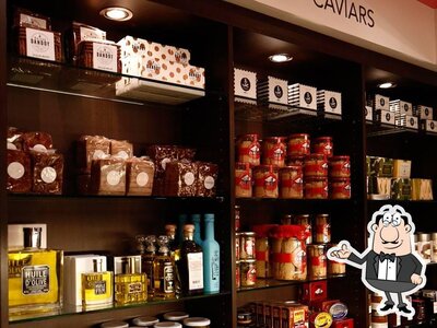 Découvrez l'intérieur de Autour du Saumon - Miron