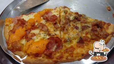 Peça diversos tipos de pizza