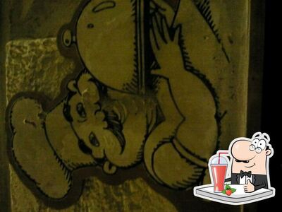 Goditi un drink al ristorante Vecchia Roma