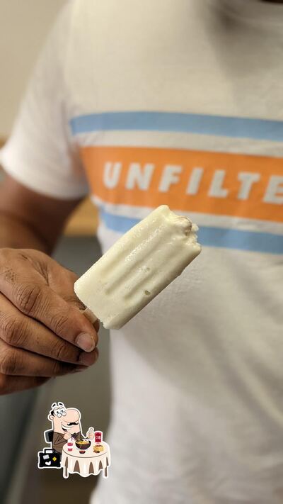Food at Sorbete Popsicles