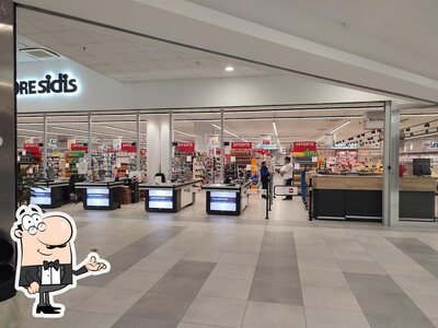 Dai un'occhiata agli interni di Centro Commerciale Corallo