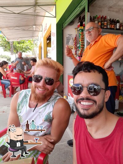 Veja imagens do interior do Bar do Zeca