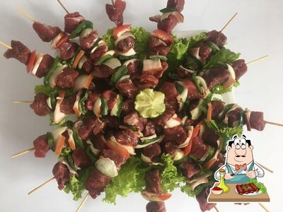 Escolha refeições de carne no Mercado e Panificadora Marissol
