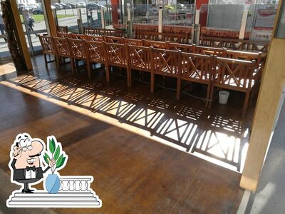 Goditi la vista dagli esterni di Dnevni bar Cafe Filip, Majda Sukič , s.p