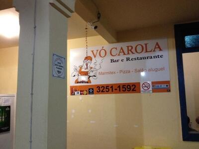 O logotipo do Vó Carola