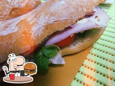 Concediti un bell'hamburger al pub & bar L’incontro