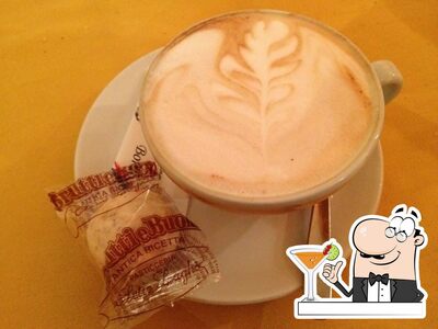 Goditi un drink con il cibo che mangi