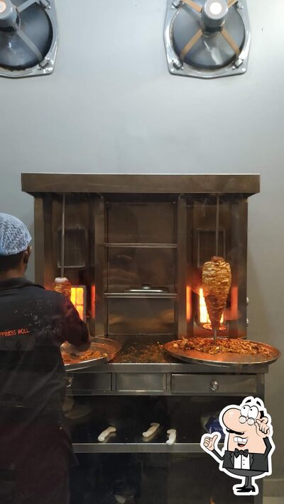 The interior of Shawarmashi