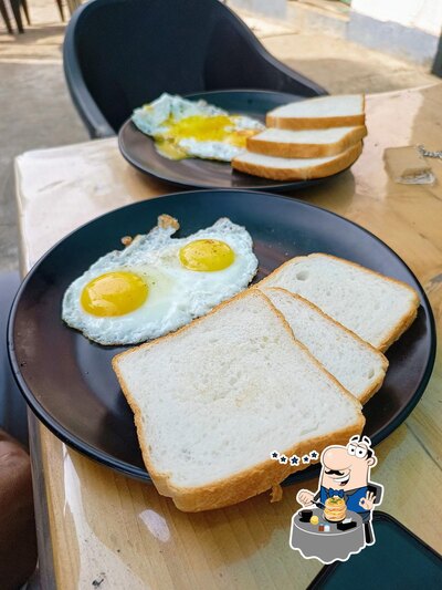 Food at Explorer's Escape