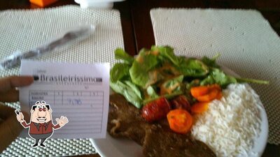 Comida em Restaurante Sabor Brasileiríssimo