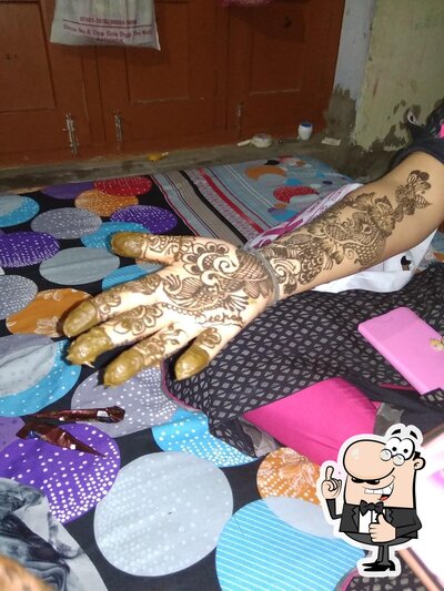 Nisha Mahandi Senter photo