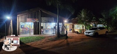 a área exterior é uma característica importante do Restaurante Paineira