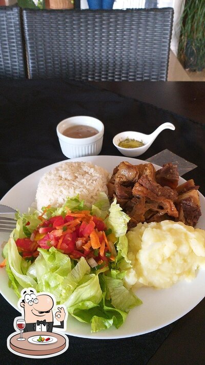 Comida em Bar e Restaurante Dom Cabral