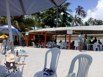 Veja imagens do interior do Bar do Bocão, Praia da Peroba