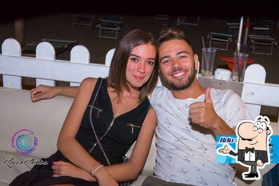 Siediti a un tavolo di Lido Eldorado