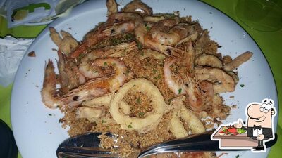 Villa Martinez serve un'ampia gamma di pasti di mare