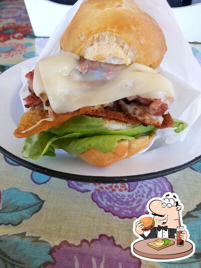 Delicie-se com um hambúrguer no Casa da Vaquinha