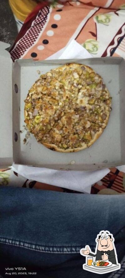 Food at The Pizza King