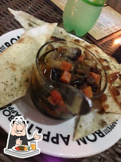 Platos en Famosa Pizza