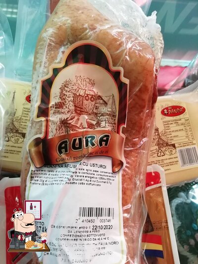Curiosa tra l'ampia scelta di pasti a base di carne
