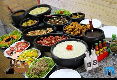 Comida em RESTAURANTE PIRAPETINGA