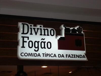 A marca do Divino Fogão