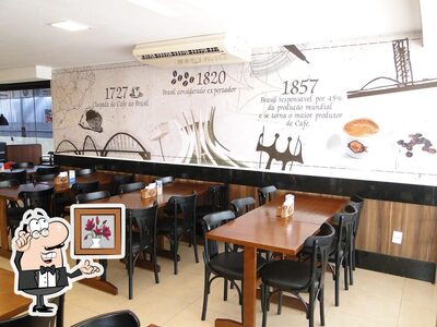 O interior do Padaria e Cafeteria Grão Mestre