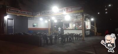 Desfrute da vista do exterior Show Lanches Paranaguá