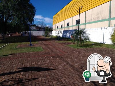 O exterior do Churrascaria E Restaurante Perola