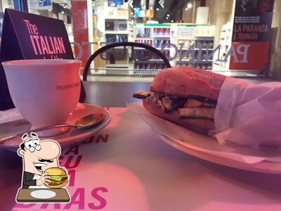 Panino Giusto serve un'ampia varietà di opzioni per gli amanti dell'hamburger