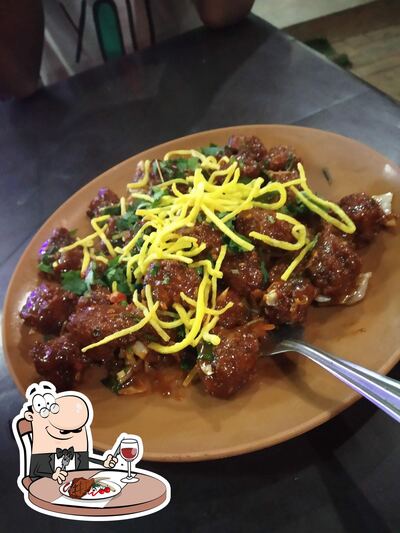 Meat meals are available at Darade Snacks
