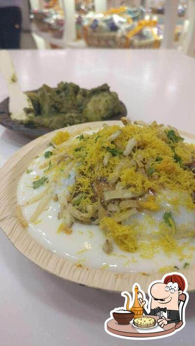 Food at Neelkanth Sweets