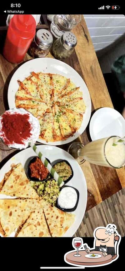 Meals at Creme Castle - Cakes and Desserts
