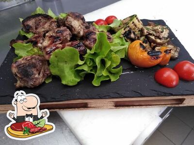 C'è un'ampia scelta di piatti per gli amanti della carne