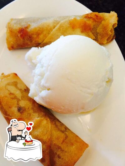 Pho Kim Vy sert une sélection de plats sucrés