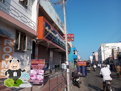 The exterior is an important feature of Sri Ramanathaswamy Tea Shop