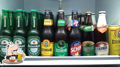 PIZZARIA DU' PROFETA serve uma seleção de cervejas