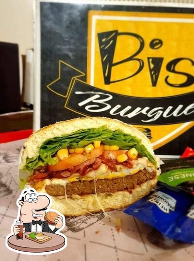 Delicie-se com um hambúrguer no Bis Burguer Lanches Alfenas MG