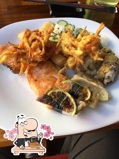 Platos en Wanikawa Temakeria