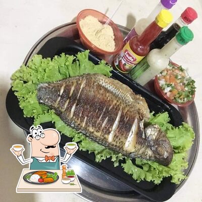 Comida em Romeros Bar