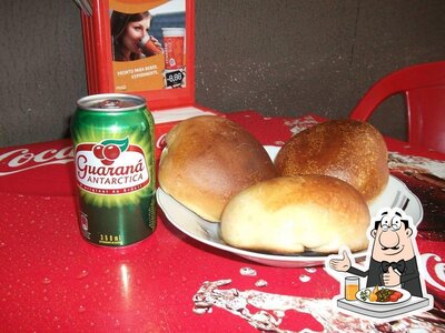 Comida em Saíto e Sakaki Bar