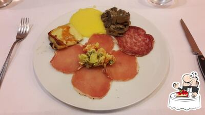 Non scordarti di provare un dessert al pub & bar Trattoria Bar Cae
