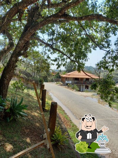 Descubra o exterior do Bistrôzim
